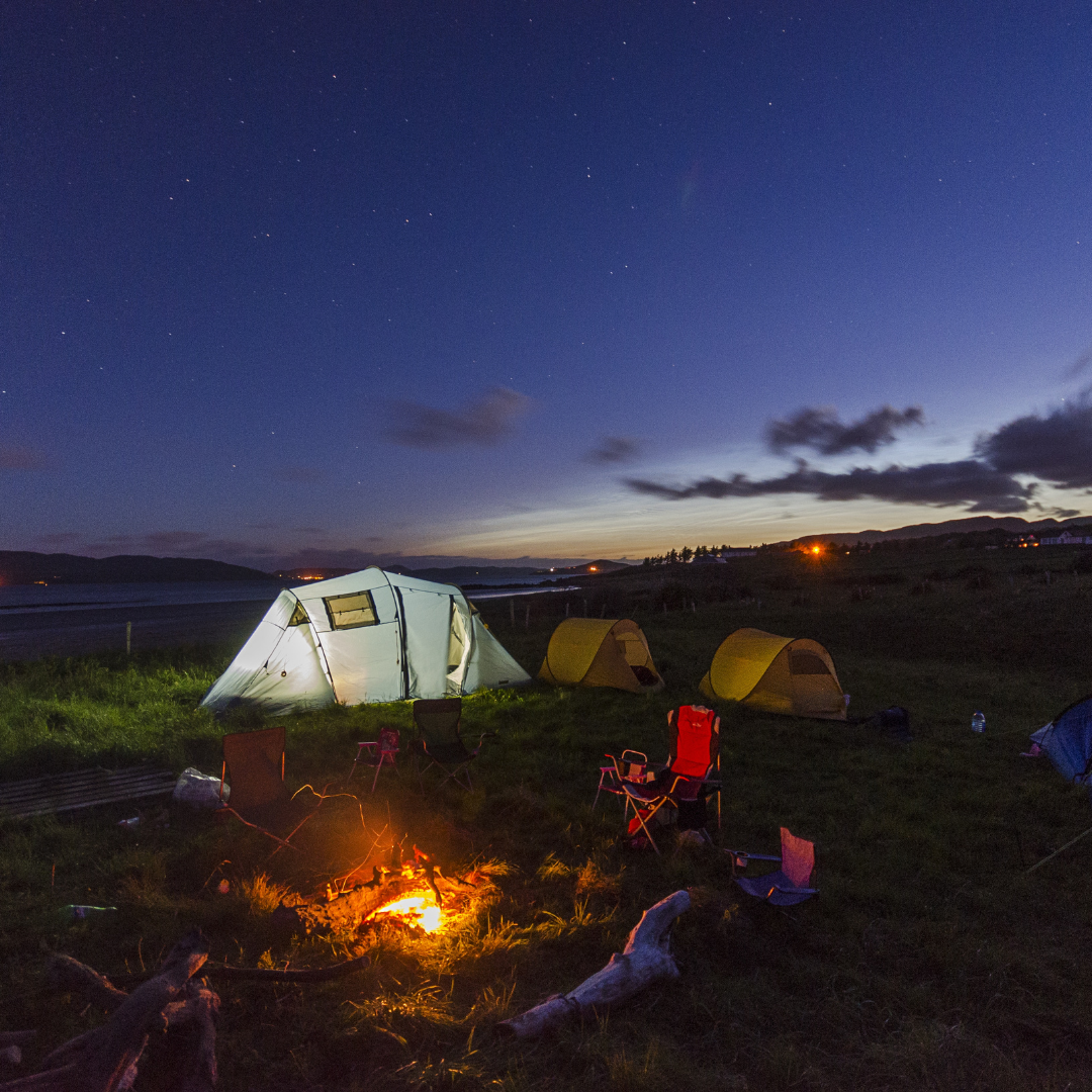 Get the Right Sleeping Bag and Push and Pull Wagons for Your Camping Trip